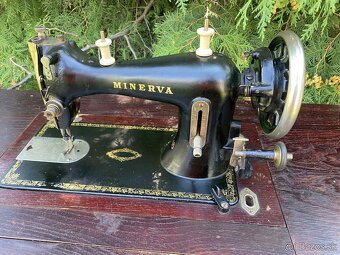 Šijací stroj MINERVA - 6