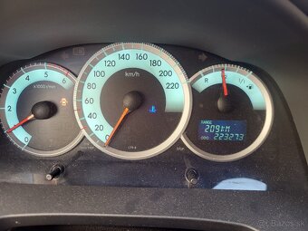 Toyota corrola verso 2.0 D4-D - 6