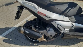 Aprilia SR Max 125 - 6