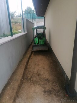 Výkopové práce minibagrom mininakladačom zakladač trávnika - 6