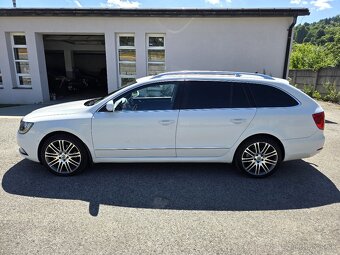 ŠKODA SUPERB COMBI L&K 2.0 CRTDI 140KW DSG 4X4 - 6