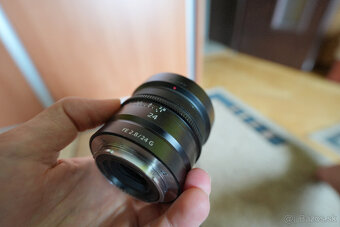 Sony FE 2,8/24 G + UV a polarizačný filter - 6