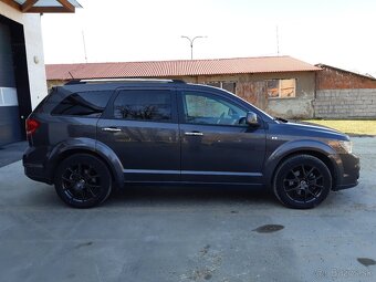 Fiat Freemont 2.0 16V MultiJet Black Code 4x4 A/T 7 miest - 6