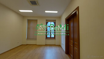 Prenájom 4 kancelárie Nitra, Štefánikova tr. (218-26-JUF) - 6