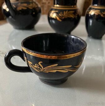 Celý set čajník, cukornička, džbánik, šalky + podšálky - 6