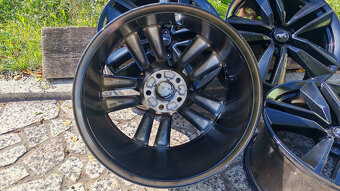 5x114,3 R19 --- FORD MUSTANG - 6