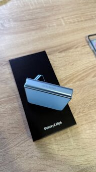 Vymenim Samsung Flip 6 modry + 2 obaly v hodnote 50€ - 6