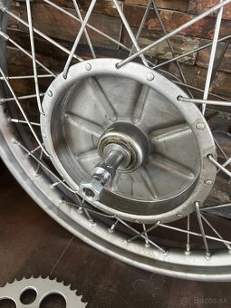 Prodám originál kola přední a zadní Jawa 350 SV - předválka - 6