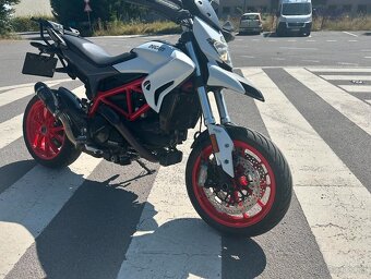Ducati Hyperstrada 939 - 6