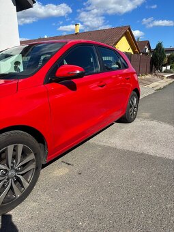 HYUNDAI i30 1.6 CRDI - 6