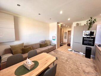 Prenájom-2i byt po rekonštrukcii, zariadený, JUH, N. Zámky - 6