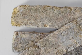 Ručne rezaný rustikálny tehlový obklad - krajný rez biely - 6