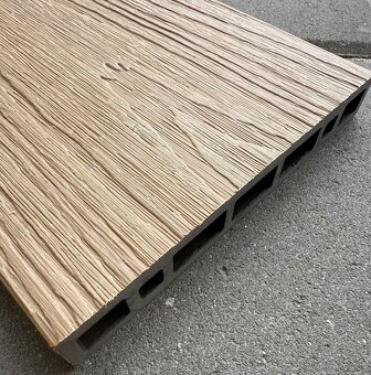 Lacný plot z WPC plotových dosiek + WPC schodovky, terasy - 6