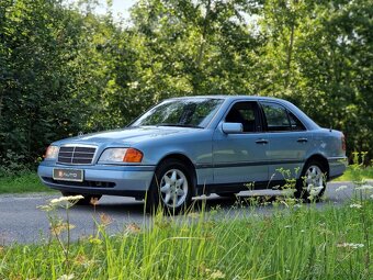 Mercedes-Benz C trieda Sedan 220 - 6