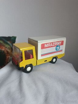 Plechové auto igra - 6