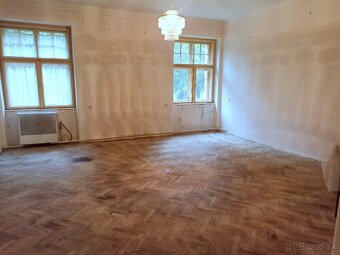 Veľký 3 izbový byt na Ulici M.R.Štefánika, Levice - 6