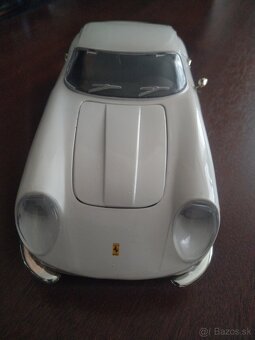 Predam Ferrari Gtb4 Ertl 1:18 - 6