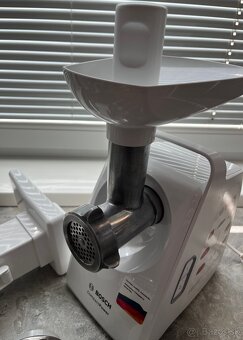 Mlynček na mäso Bosch MFW 3520W strúhač na zeleninu - 6
