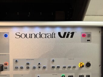 Soundcraft VI 1 vrátane case - 6