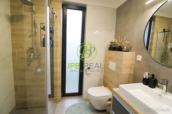 KRÁSNY 3 izb.rodinný dom v slepej ulici s veľkým záhradným d - 6