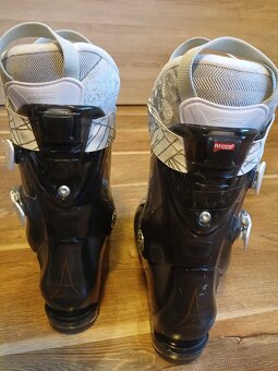 Lyžiarky ATOMIC - 6