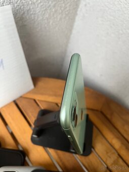 Apple IPhone 11 128GB - 100% batéria - 6