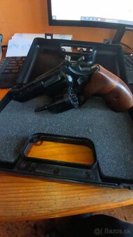 Revolver Cuno Melcher ME 38 Magnum - 6R cal.6mm - 6