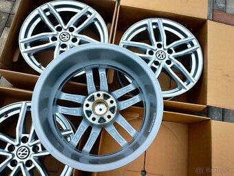 Dezent- Volkswagen,Škoda,Seat 5x112 r17 - 6