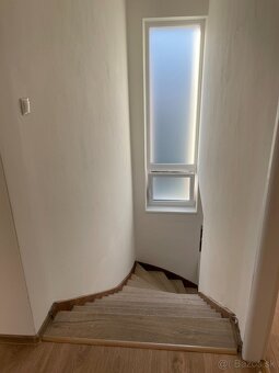 3-izb. byt na poschodí RD (vlastný vstup) blízko CENTRA NMnV - 6