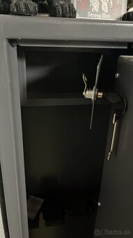 Predám trezor značky Brihard - 6