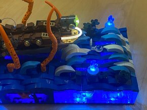 LEGO svietiaca loď - 6