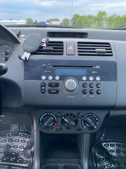 Suzuki Swift 1.3 benzín - 6