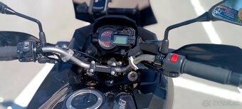 Kawasaki Versys 1000 - 6