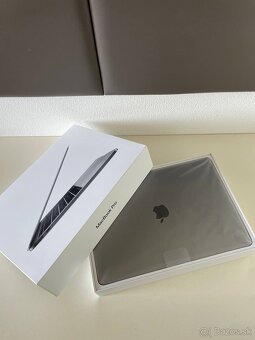 MacBook Pro 13" (2017) – Intel i5, 8GB RAM, 128GB SSD - 6