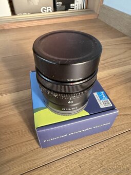 Sony fe 40 f2.5 - 6