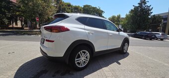 Hyundai Tucson 1.6i - 6