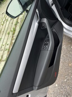 Škoda Octavia 1,6 tdi 77kw 7200€ - 6