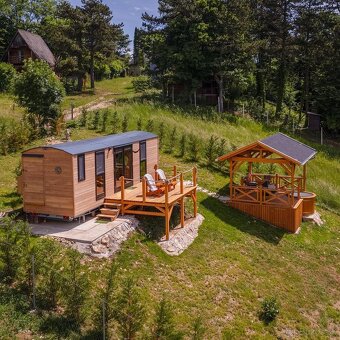 EXLUZÍVNY pozemok so stavebným povolením v obci Prašník - 6