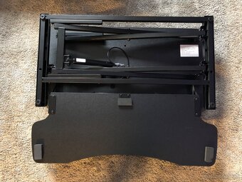 Polohovací podstavec pod PC - 6