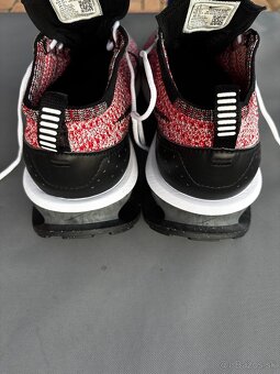 Nike Air Max Flyknit Racer - 6