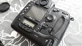 Nikon D2Hs - TOP stav (shutter count 7K+) - 6