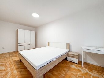 Prenájom - 2 izbový byt - centrum mesta - Nitra - 6