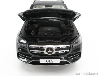 Mercedes GLS 1:18 - 6