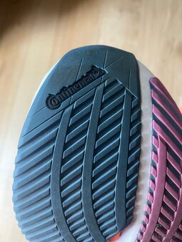 Bežecké tenisky - Adidas Adizero Boston 11, v. 40 - 6