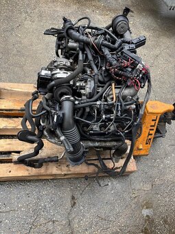 Audi A4 A5 motor 2.7 diesel 140kW 2011 - 6