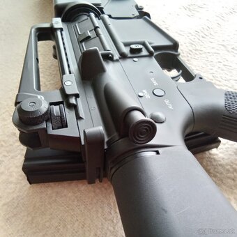 Predám airsoftovú zbraň M16. - 6