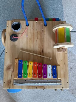 Handmade Montessori busy cube - senzorická hračka pre deti - 6