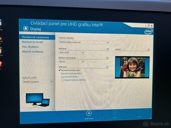 23-palcovy Apple Cinema HD Display. - 6