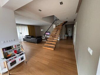 RODINNÝ DOM 230m2 HRAŠOVÍK - 6