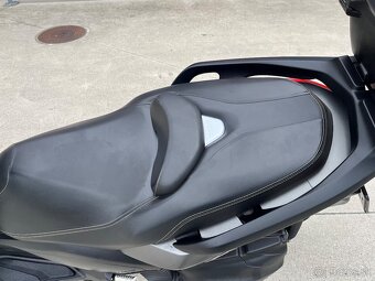 Yamaha X-MAX 400 - 6